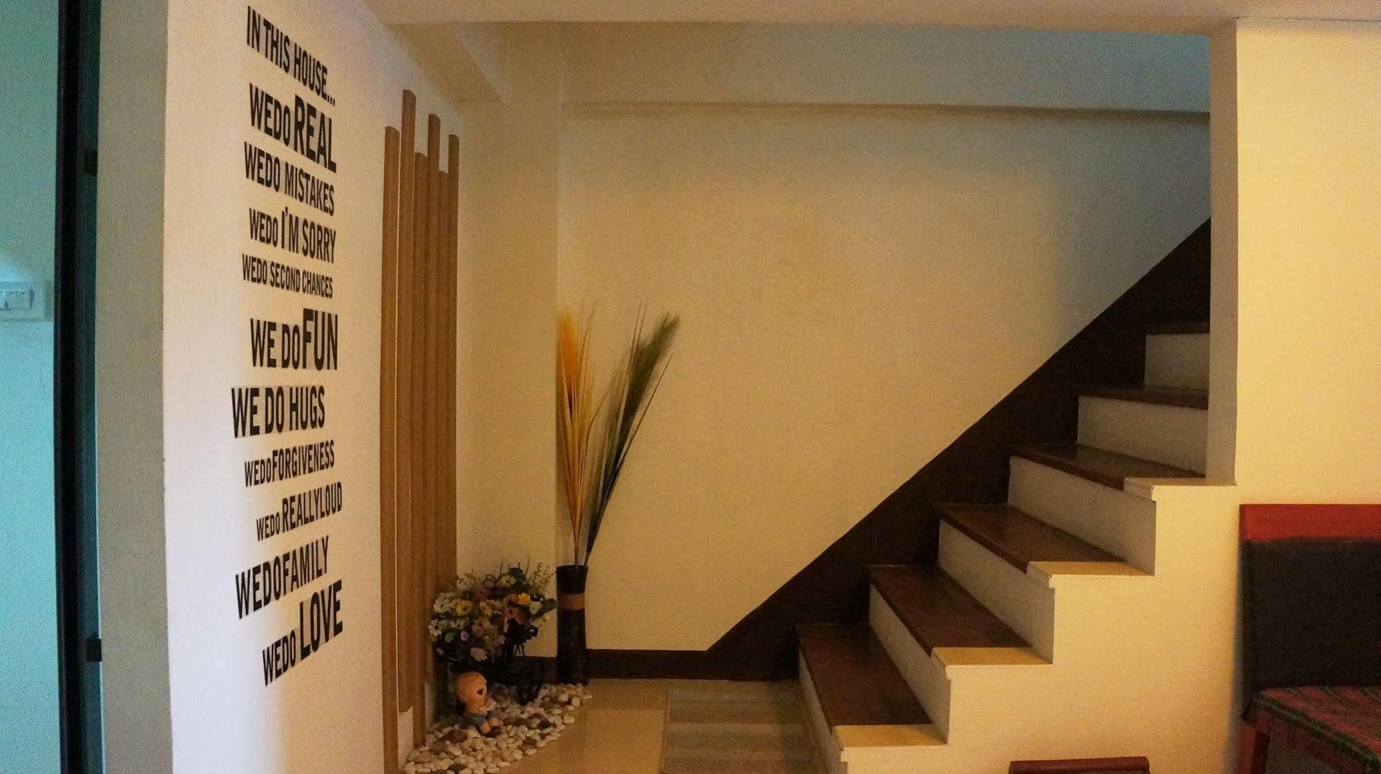 Wake Up Hostel Μπανγκόκ Εξωτερικό φωτογραφία